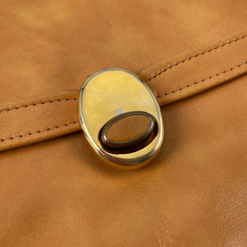 Vintage 1960s Empress Shoulder Handbag, Multiple Interior Dividers, Tan - Picture 2 of 14